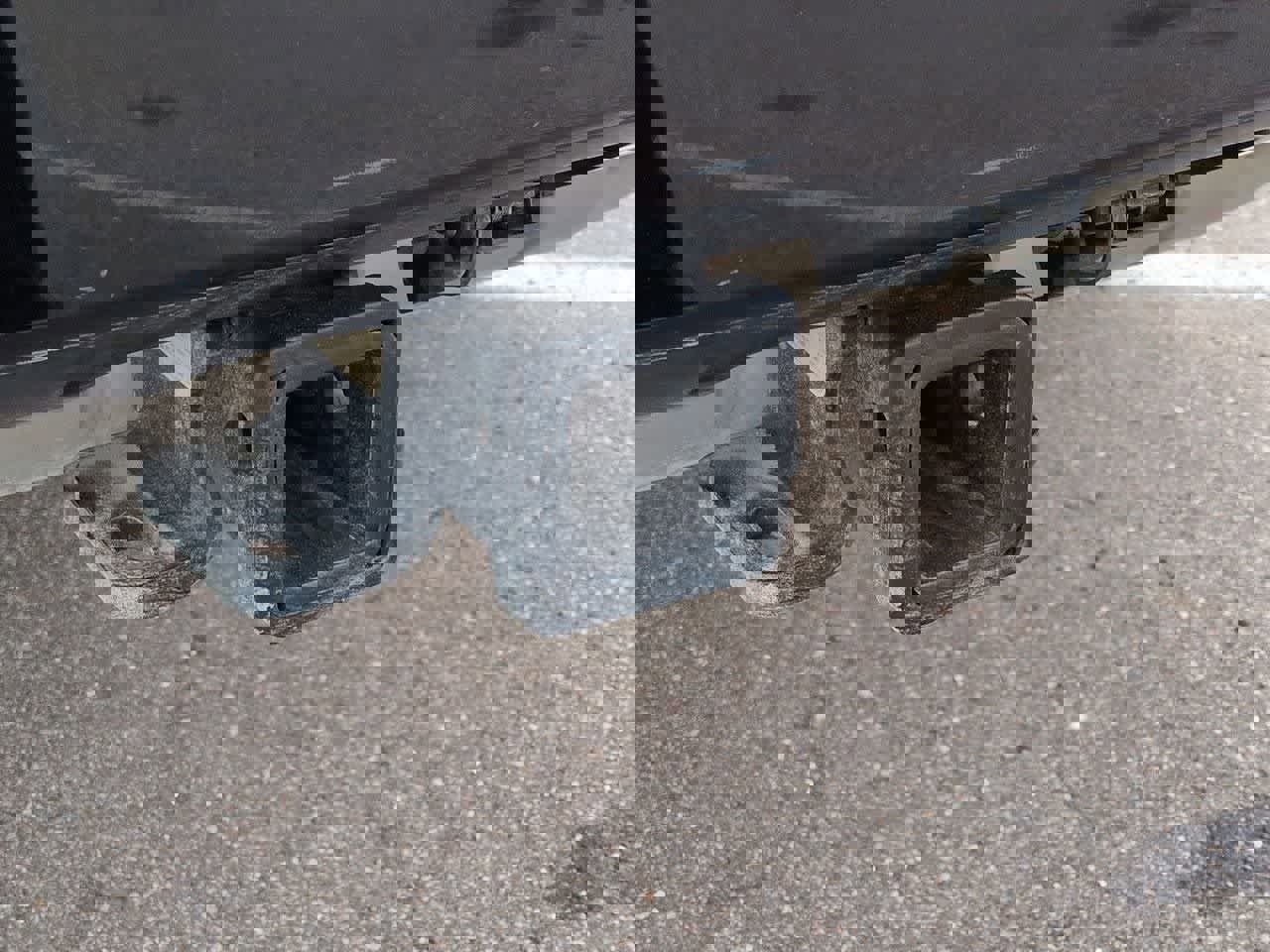 Used 2024 Land Rover Defender 130 X-Dynamic SE image 38