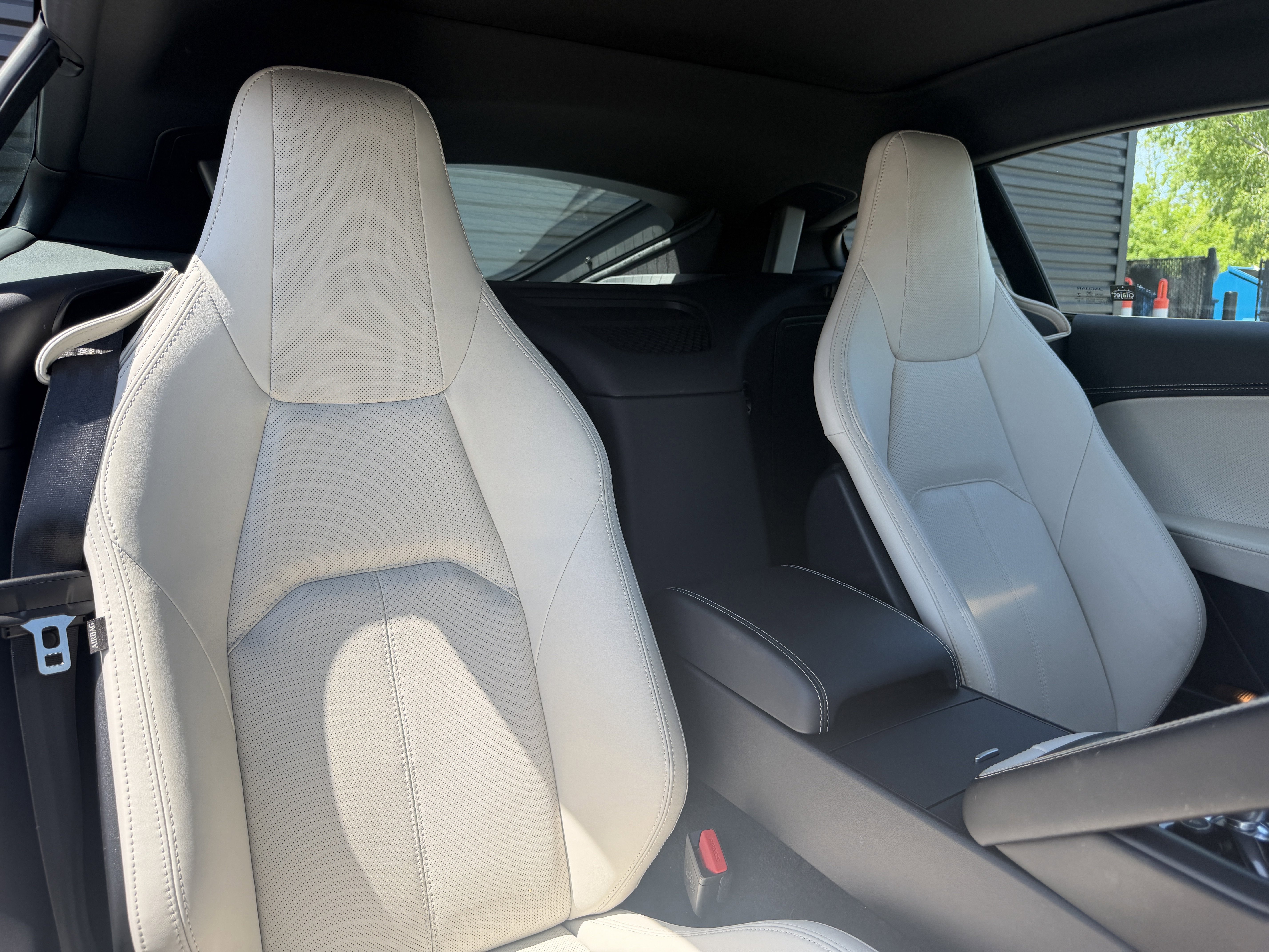 Used 2023 Jaguar F-TYPE R-Dynamic image 15