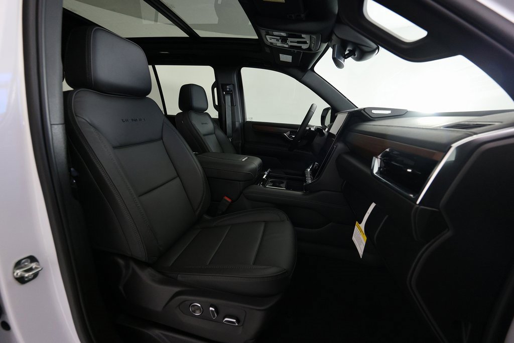 Used 2026 GMC Yukon Denali w/ Sun & Power Step Package image 12