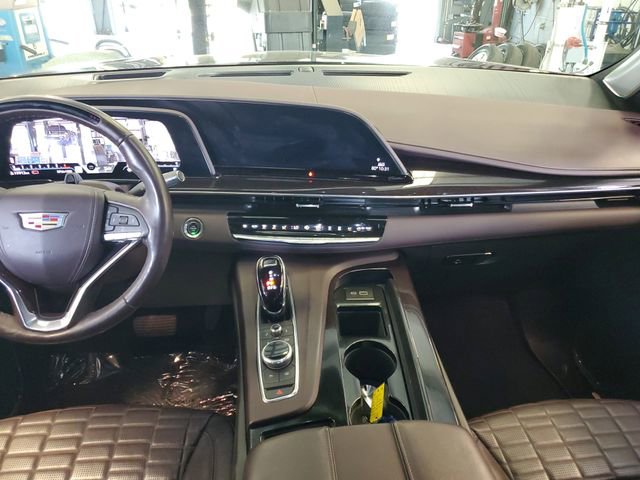 Used 2023 Cadillac Escalade Sport Platinum w/ LPO, ONYX Package AWD/4WD image 13