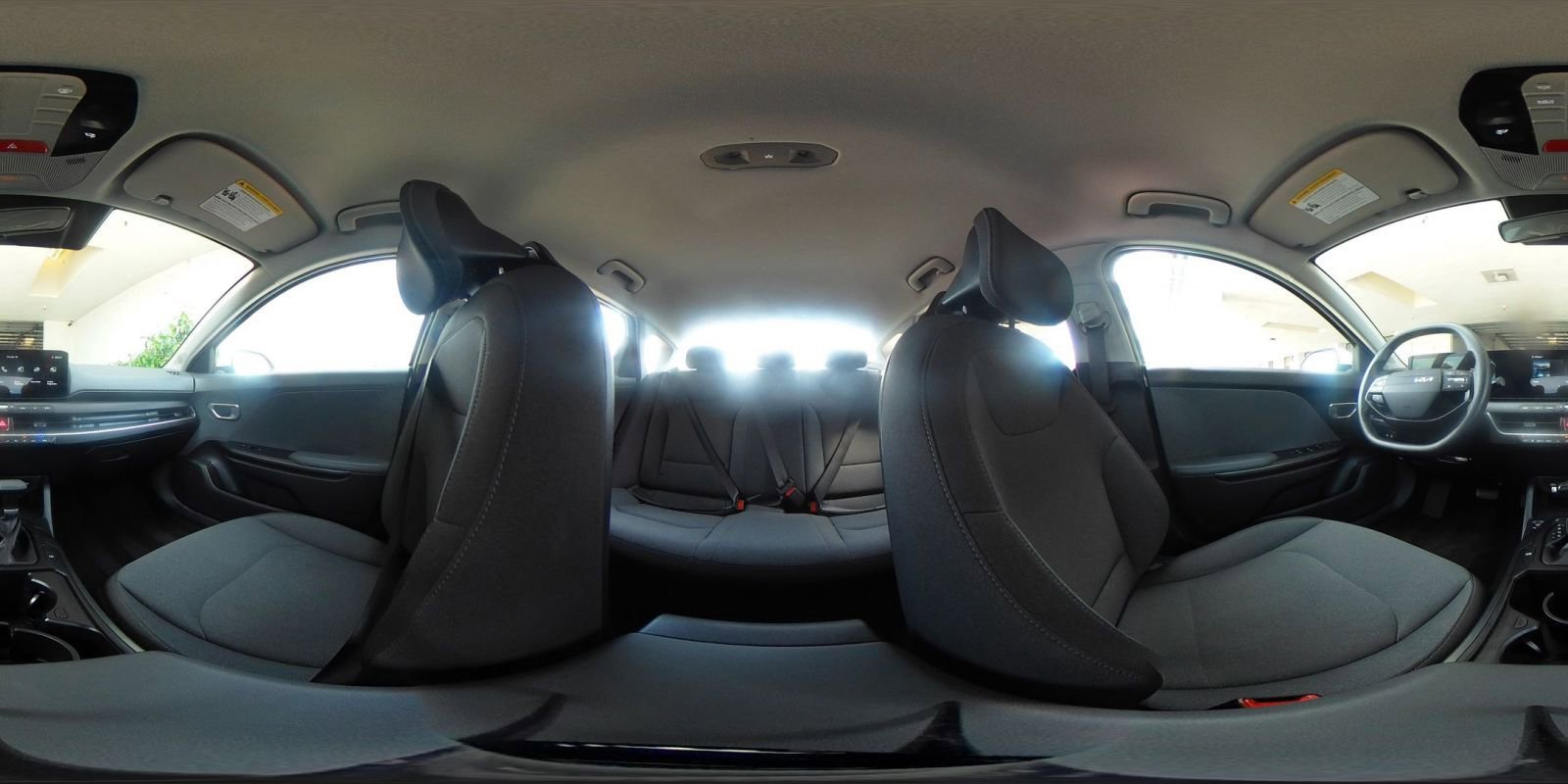 Used 2025 Kia K4 LXS FWD image 43