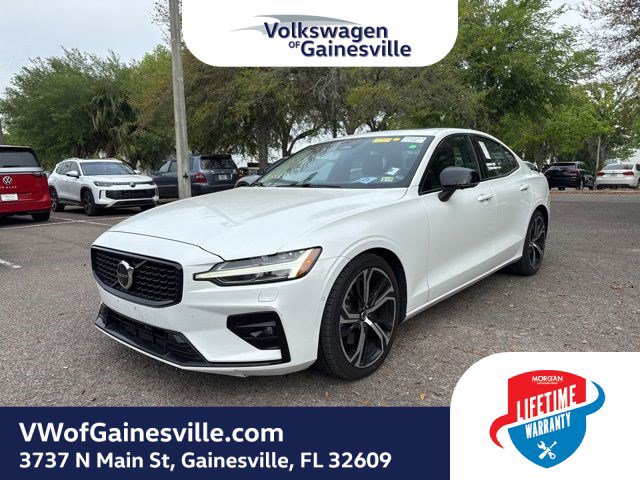 Used 2024 Volvo S60 B5 Plus image 2