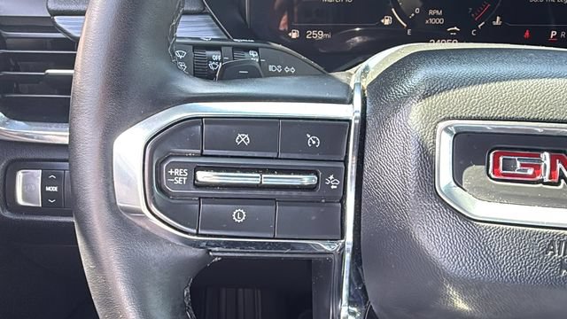 Used 2025 GMC Acadia Elevation FWD image 17