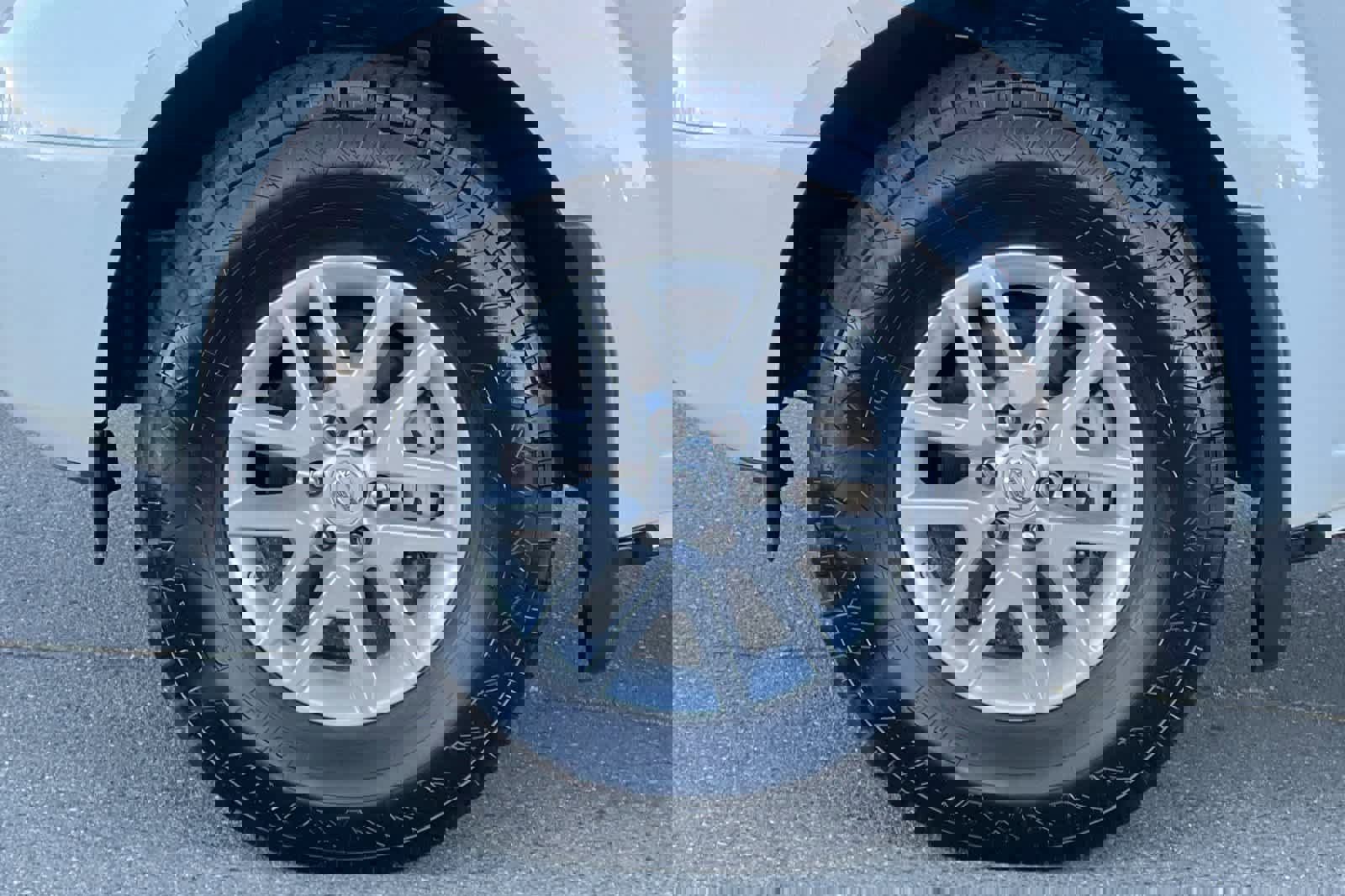 Used 2019 Nissan Frontier SV image 27