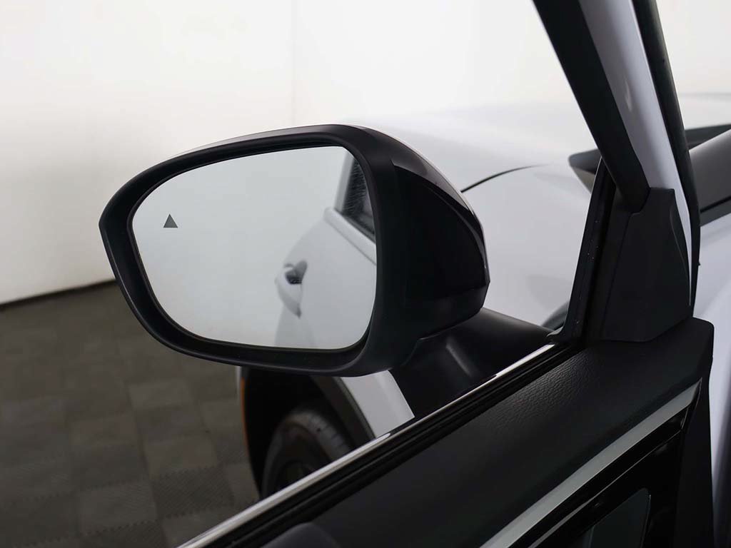 New 2026 Mitsubishi Outlander LE AWD/4WD image 36