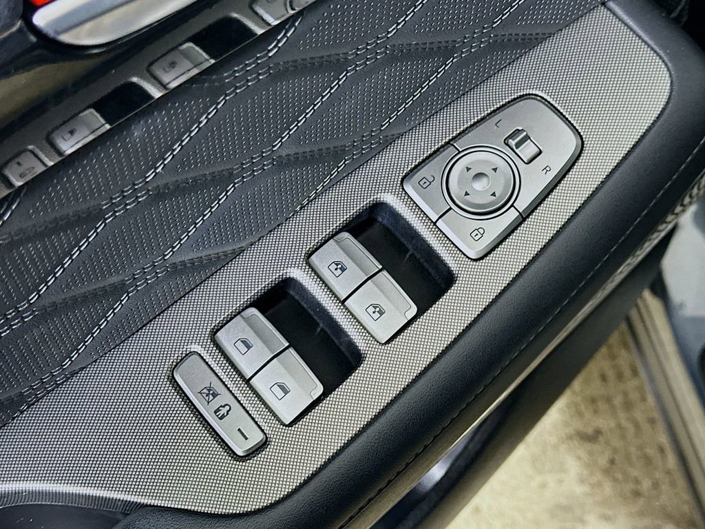 Used 2022 Hyundai Palisade Calligraphy image 21