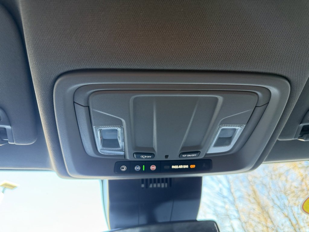 Used 2024 Chevrolet Silverado 2500 Custom image 26