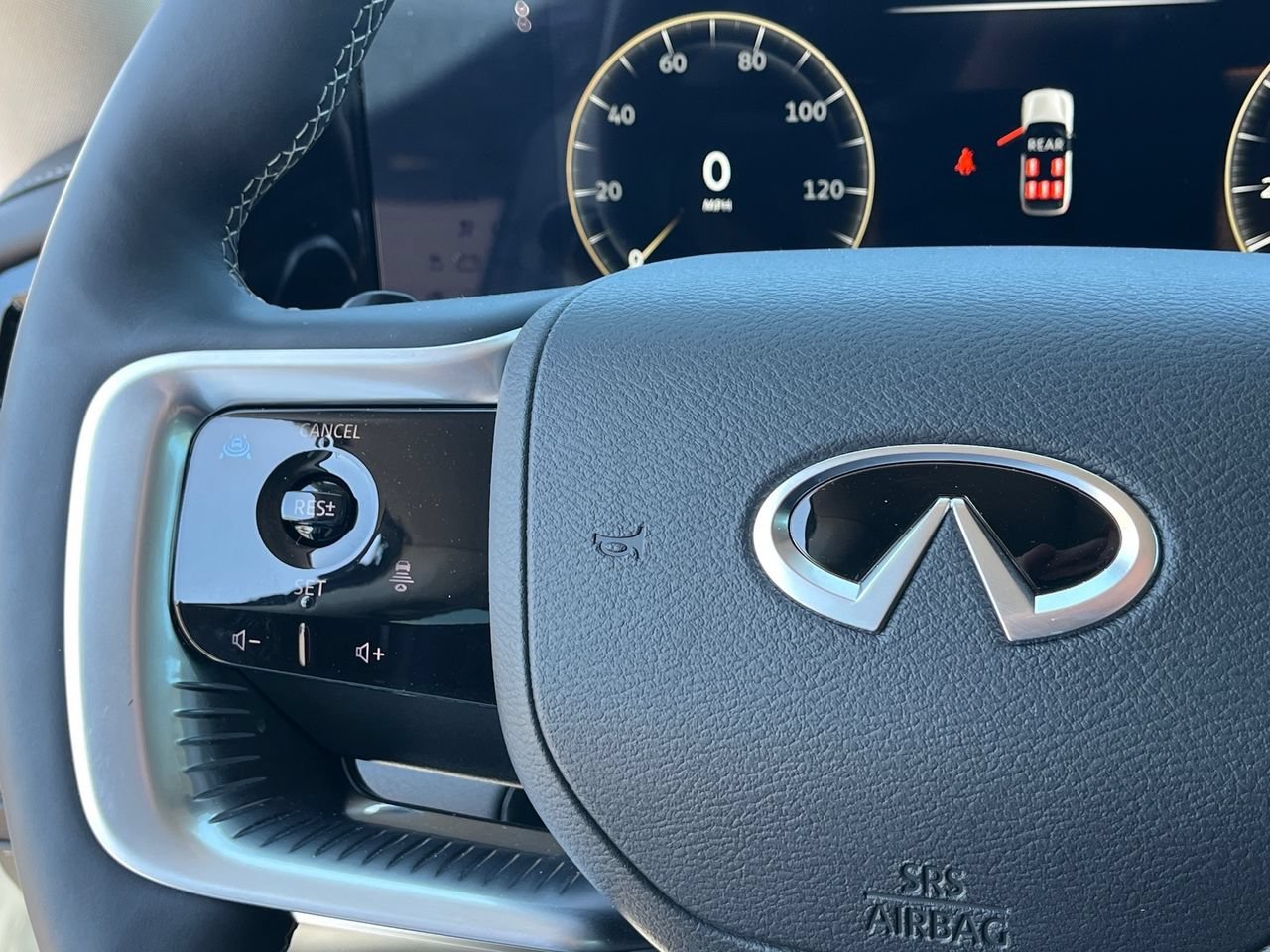 Used 2026 INFINITI QX80 Luxe w/ Cargo Package RWD image 19