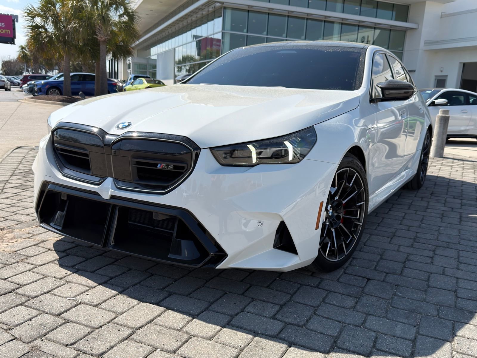 Used 2025 BMW M5 w/ Carbon Package AWD/4WD image 1