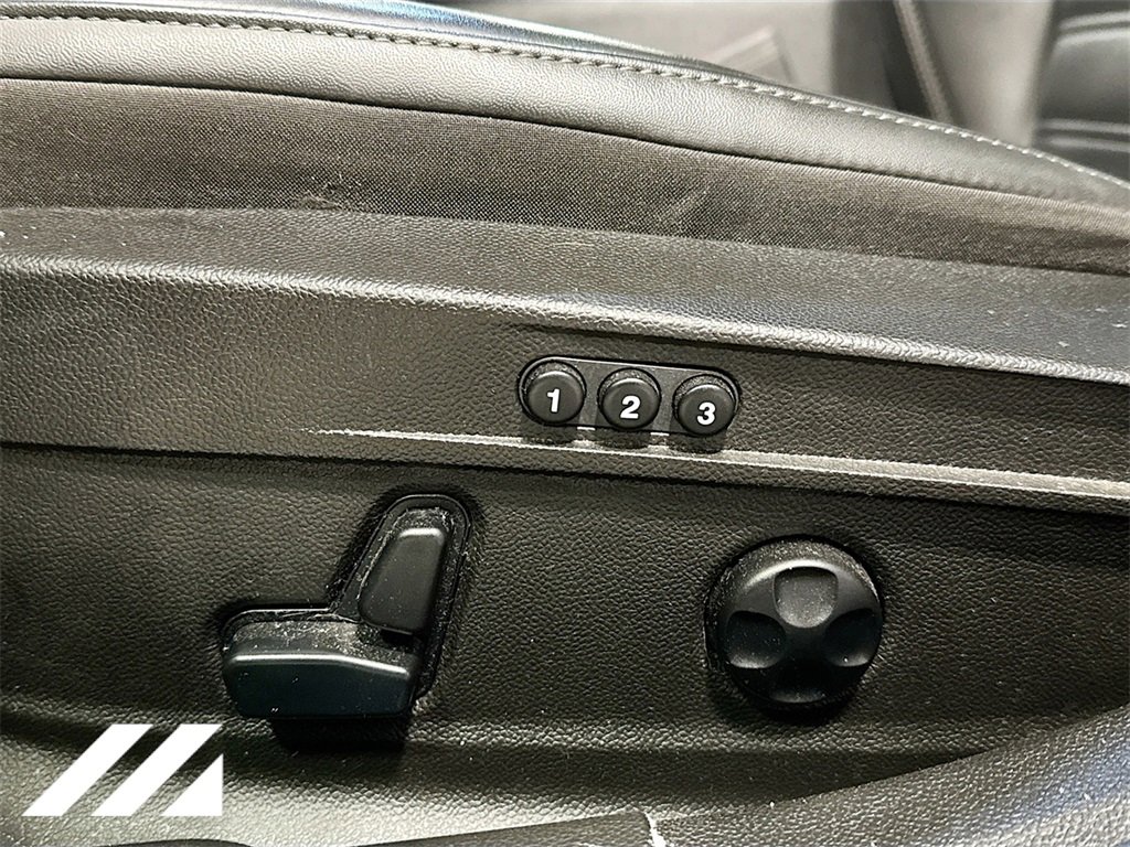 Used 2019 Alfa Romeo Giulia Ti w/ Quick Order Package 22X Lusso image 20