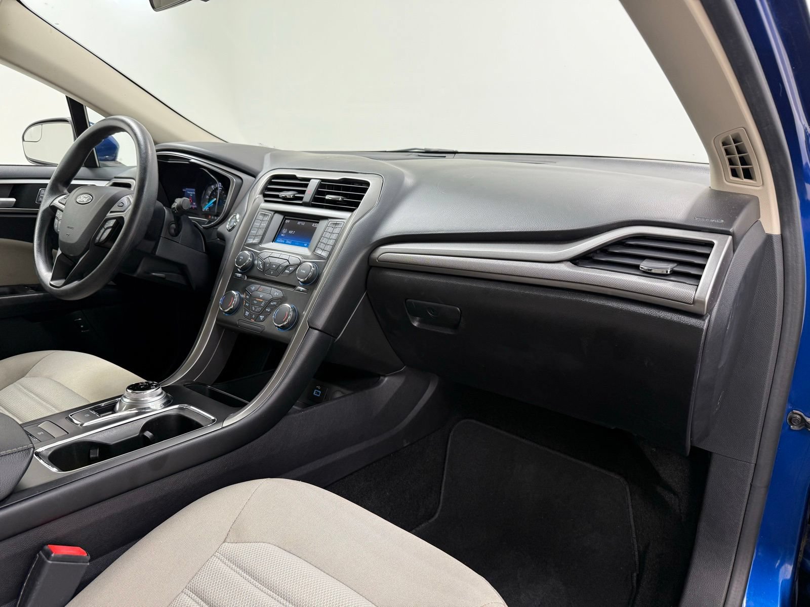 Used 2018 Ford Fusion S FWD image 23