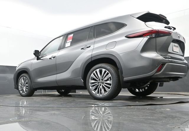 New 2026 Toyota Highlander Platinum AWD/4WD image 26
