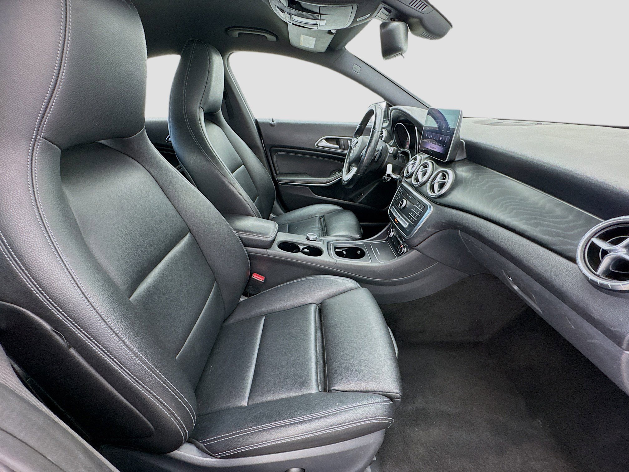 Used 2019 Mercedes-Benz CLA 250 image 19