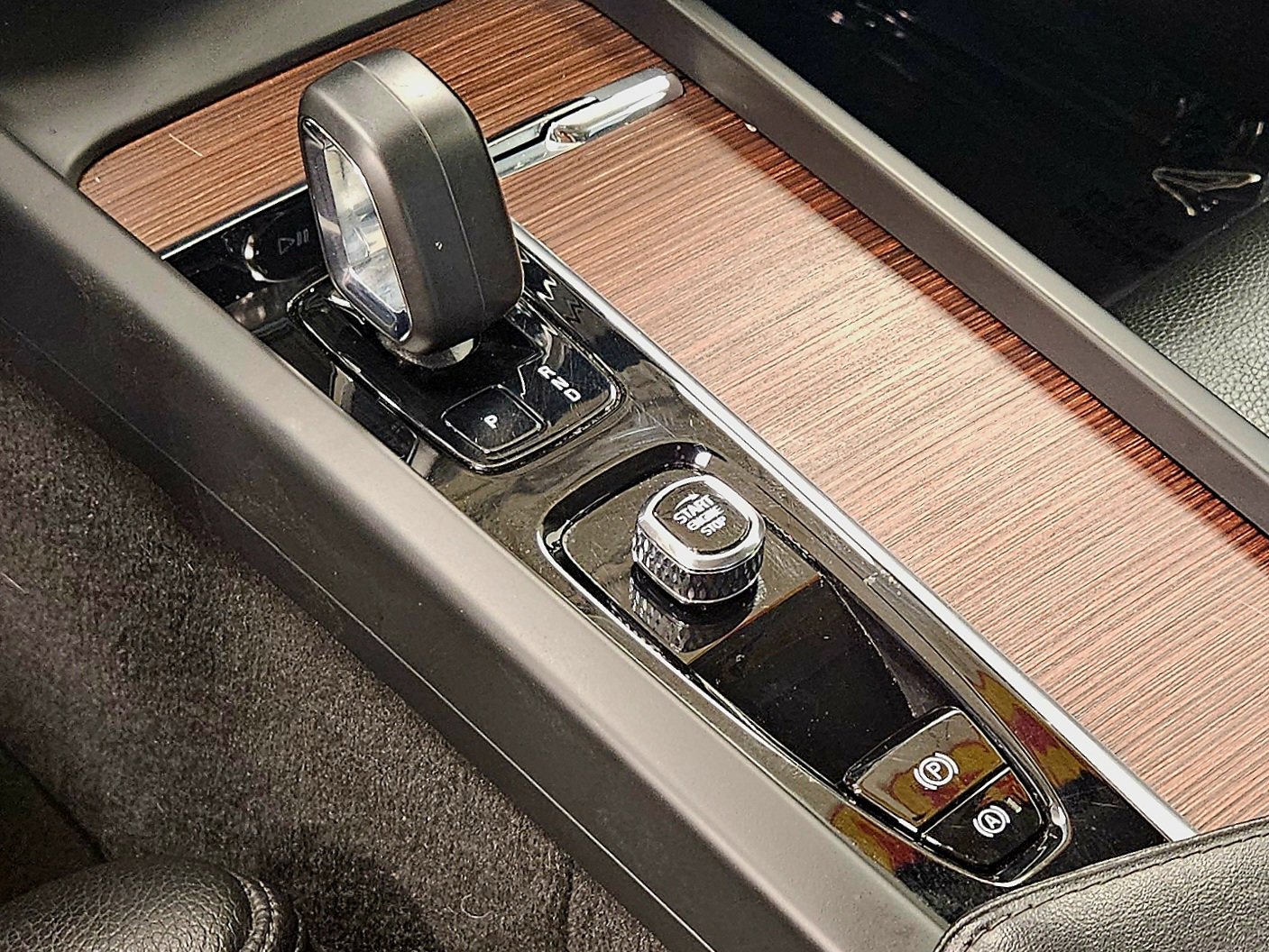 Used 2024 Volvo S60 B5 Ultimate image 43