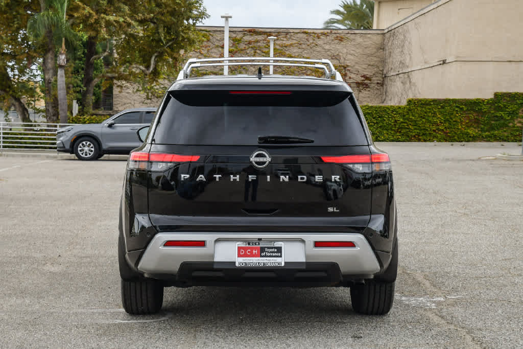 Used 2023 Nissan Pathfinder SL w/ Cargo Package FWD image 8