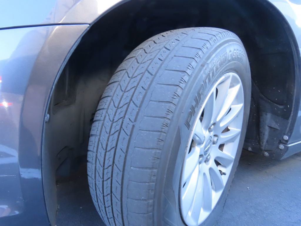 Used 2014 Chrysler 300 image 14