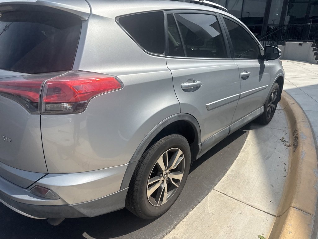 Used 2016 Toyota RAV4 XLE FWD image 3