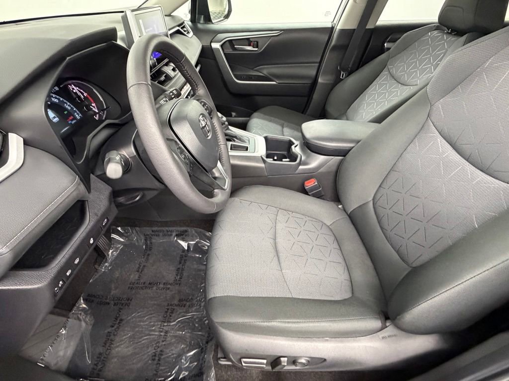 Used 2025 Toyota RAV4 XLE w/ Convenience Package FWD image 23