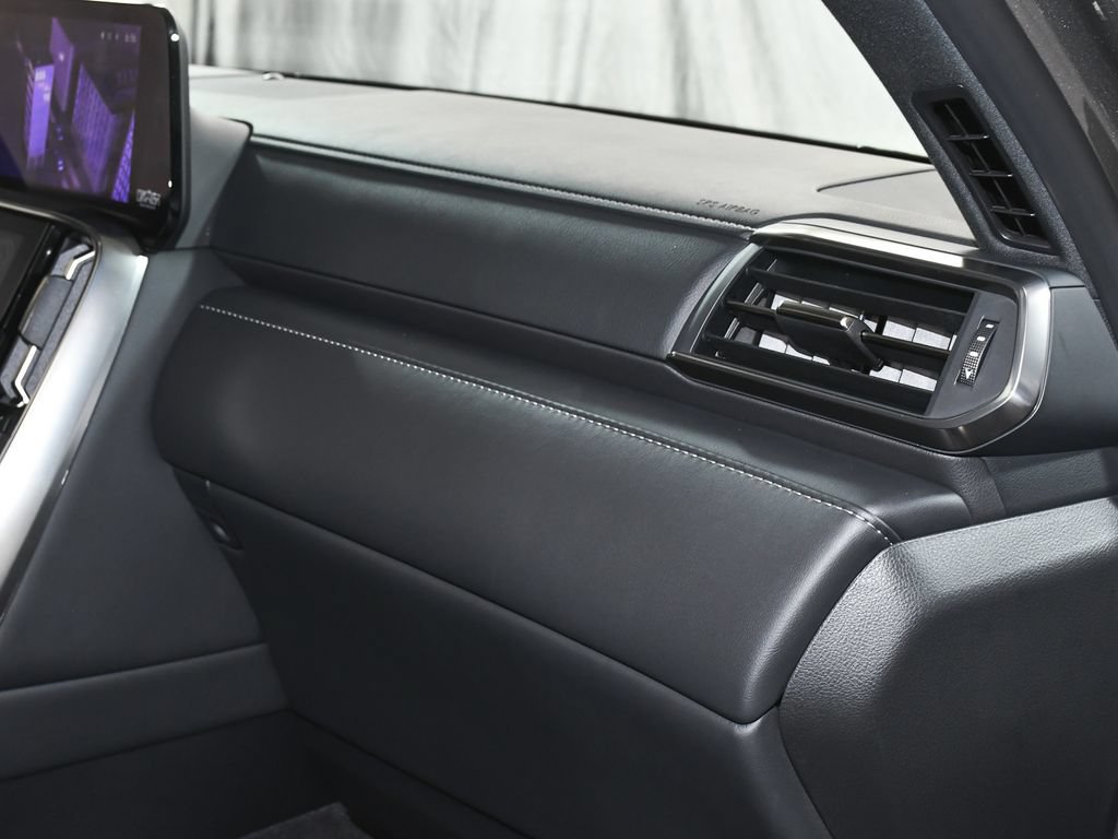 Used 2025 Lexus LX 700h F Sport AWD/4WD image 79