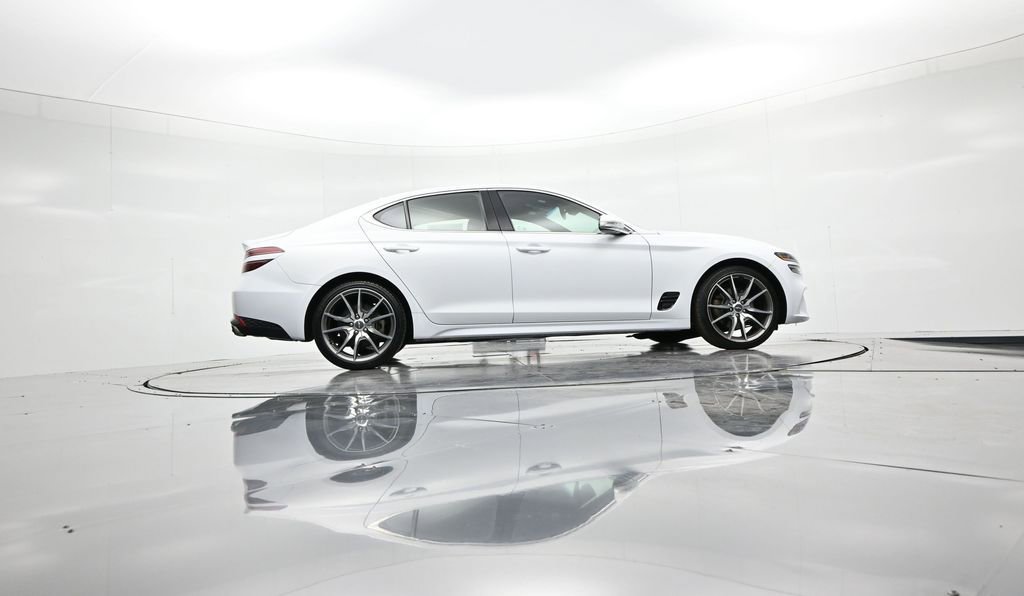 Used 2023 Genesis G70 2.0T image 23