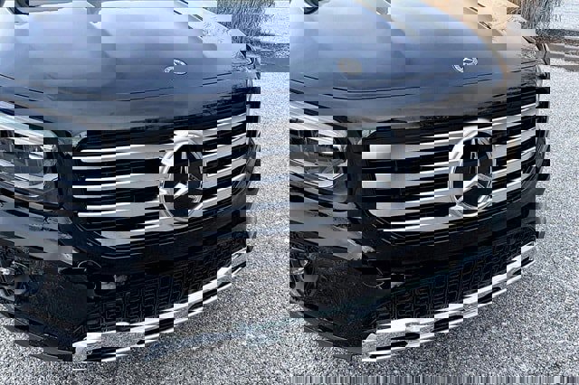 Certified 2025 Mercedes-Benz GLB 250 4MATIC image 5