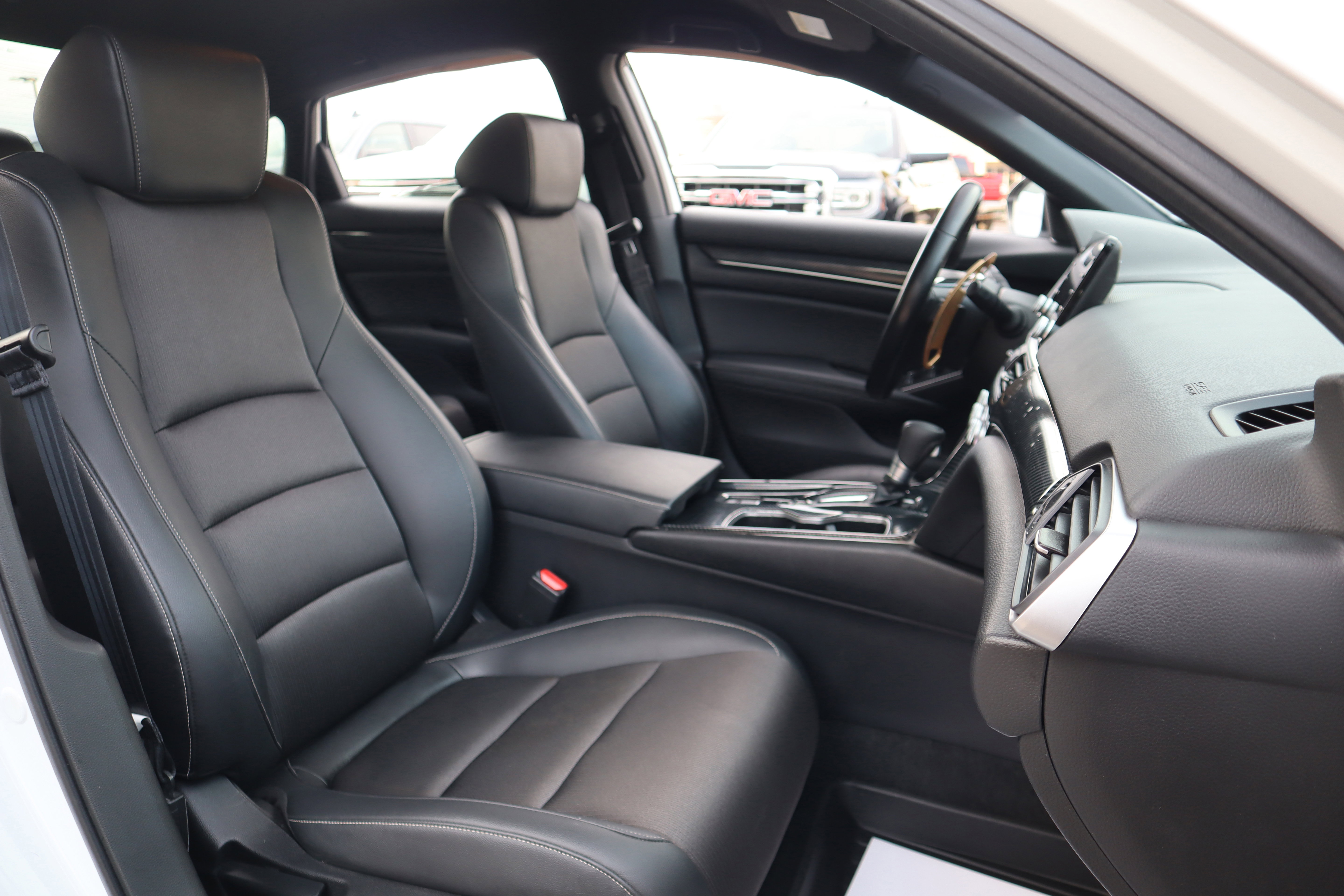 Used 2022 Honda Accord Sport image 29