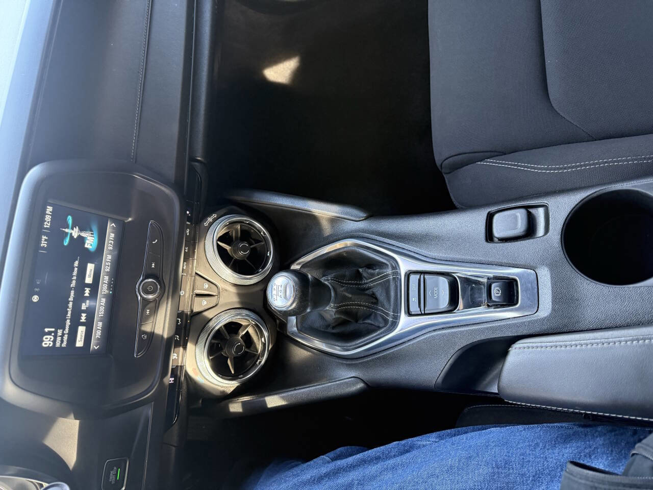 Used 2016 Chevrolet Camaro LT image 17