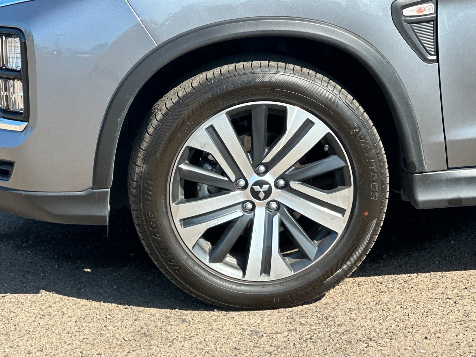 Used 2025 Mitsubishi Outlander Sport AWD image 24