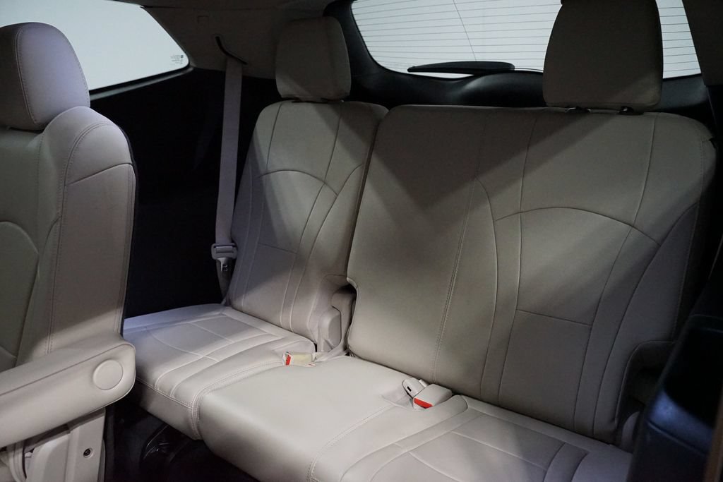 Used 2020 Buick Enclave Essence FWD image 29