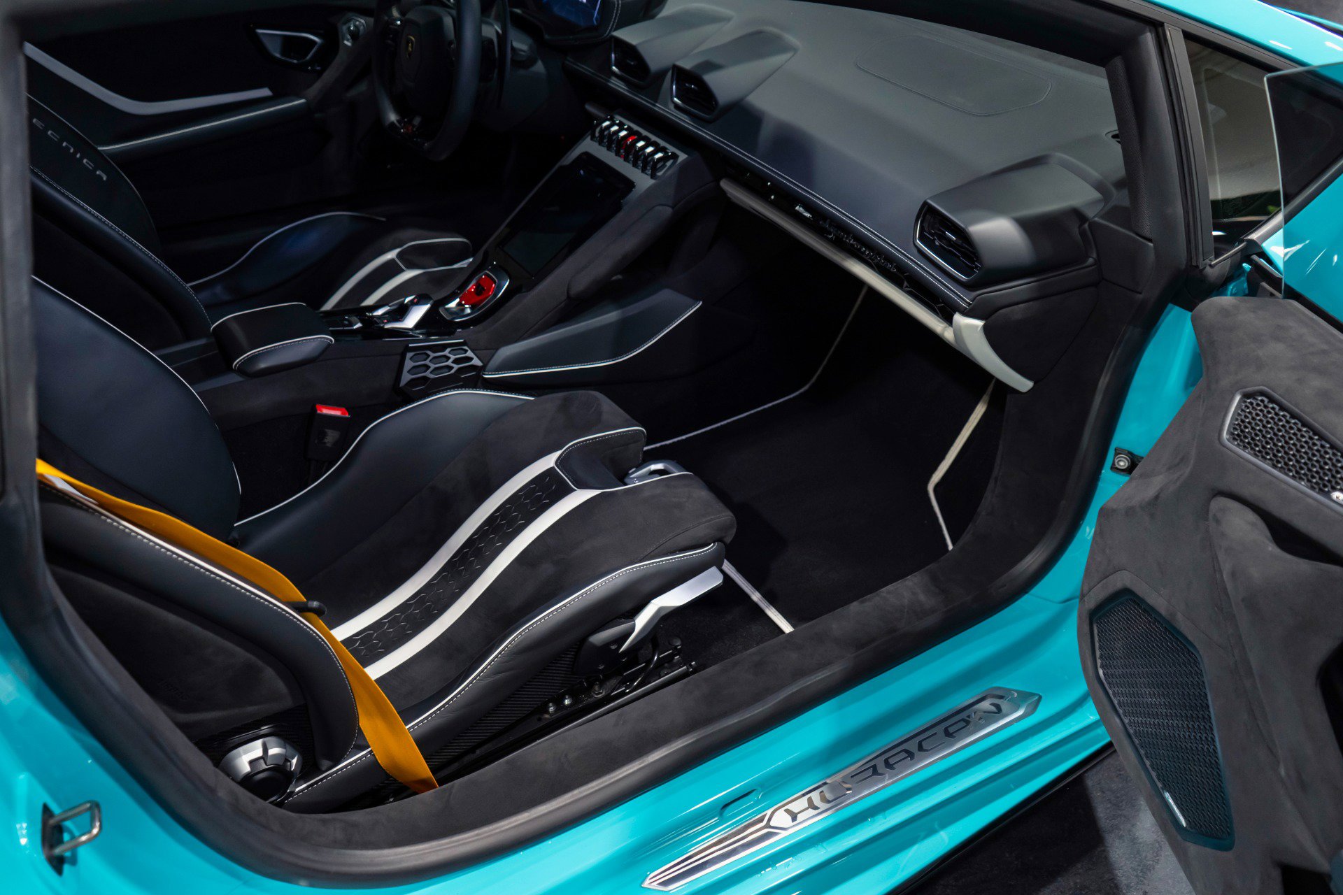 Used 2023 Lamborghini Huracan Tecnica image 21