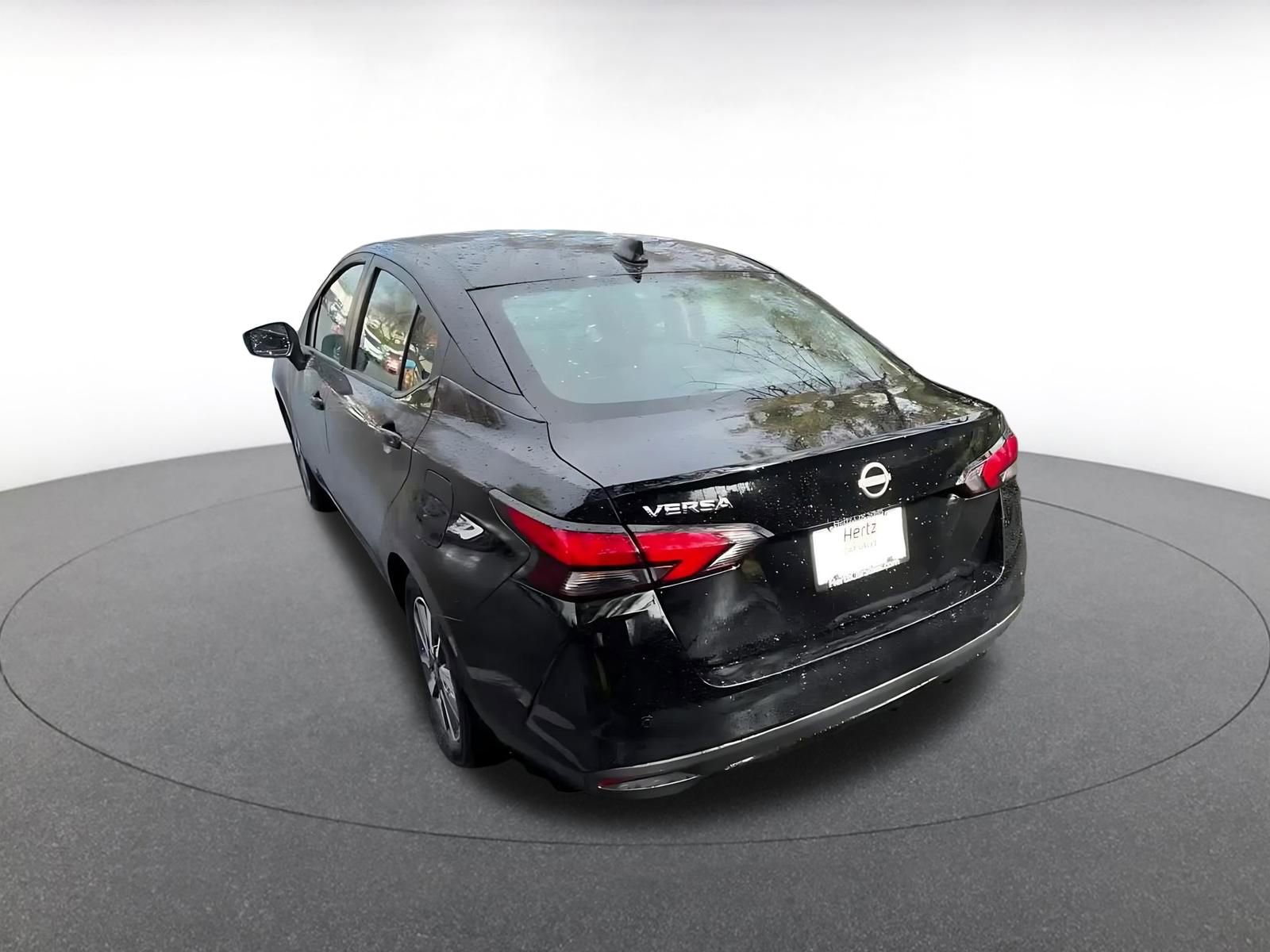 Used 2025 Nissan Versa SV image 11