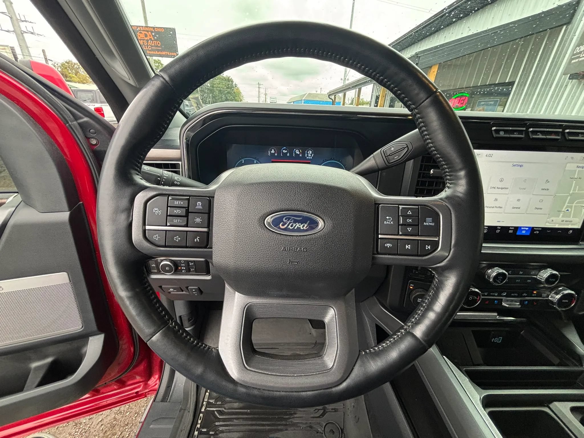 Used 2023 Ford F250 Lariat w/ Sport Appearance Package AWD/4WD image 24