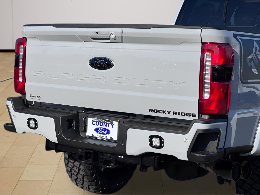 New 2026 Ford F250 Lariat w/ Black Appearance Package image 47