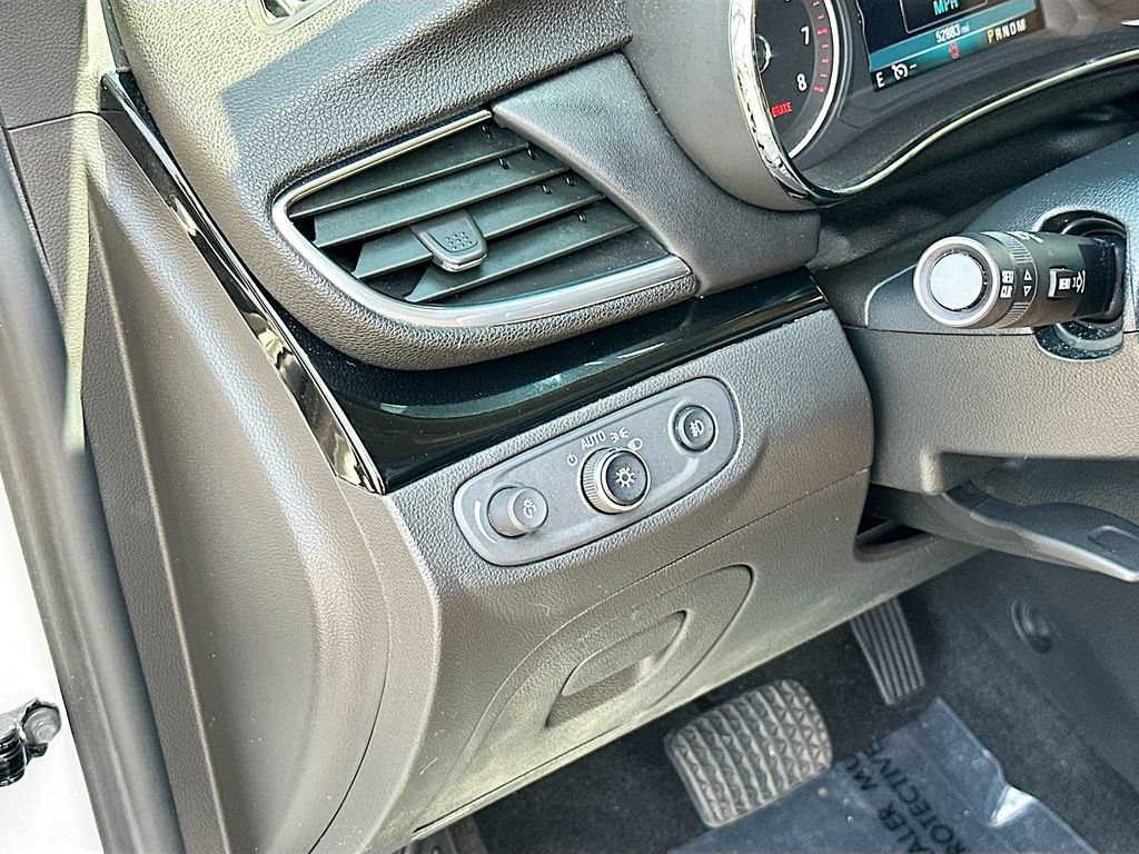 Used 2018 Buick Encore Essence AWD/4WD image 11