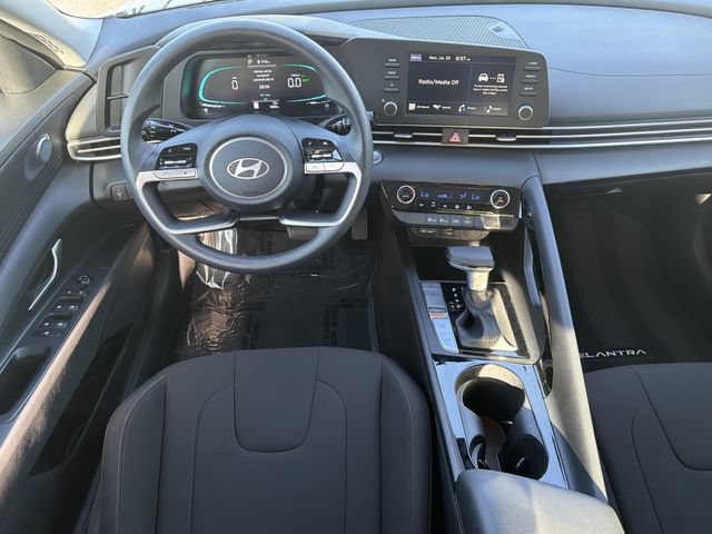Certified 2026 Hyundai Elantra Hybrid FWD image 22