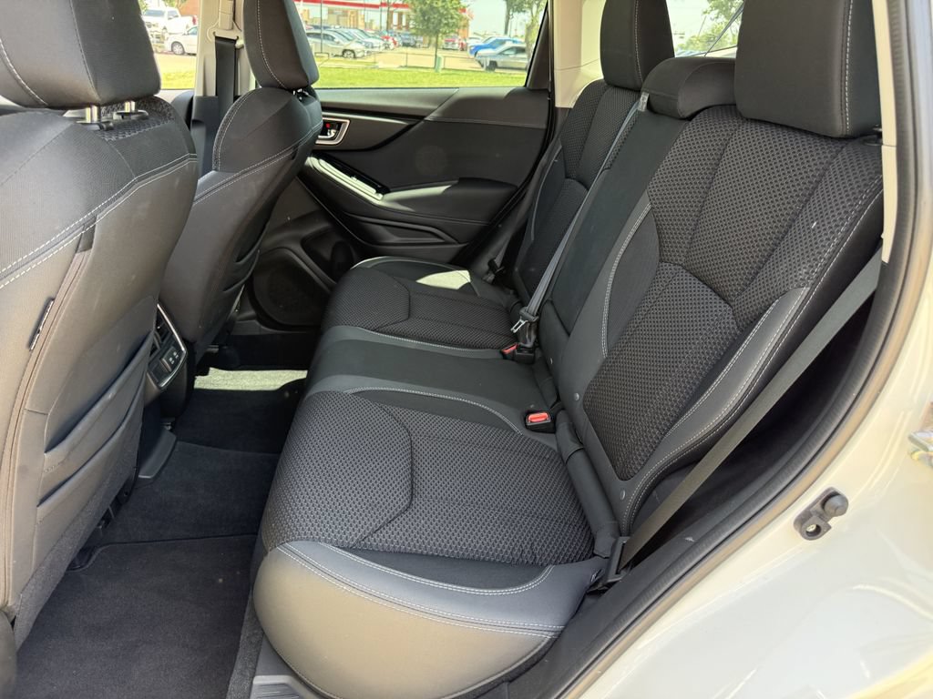 Used 2023 Subaru Forester Premium AWD/4WD image 29