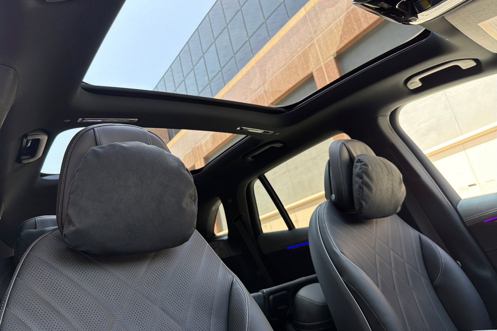New 2026 Mercedes-Benz EQS 550 4MATIC SUV image 16