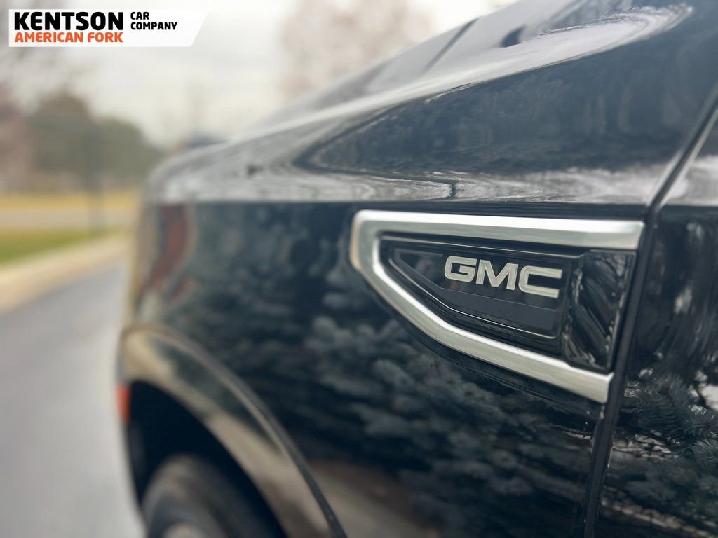 Used 2024 GMC Yukon Denali image 16