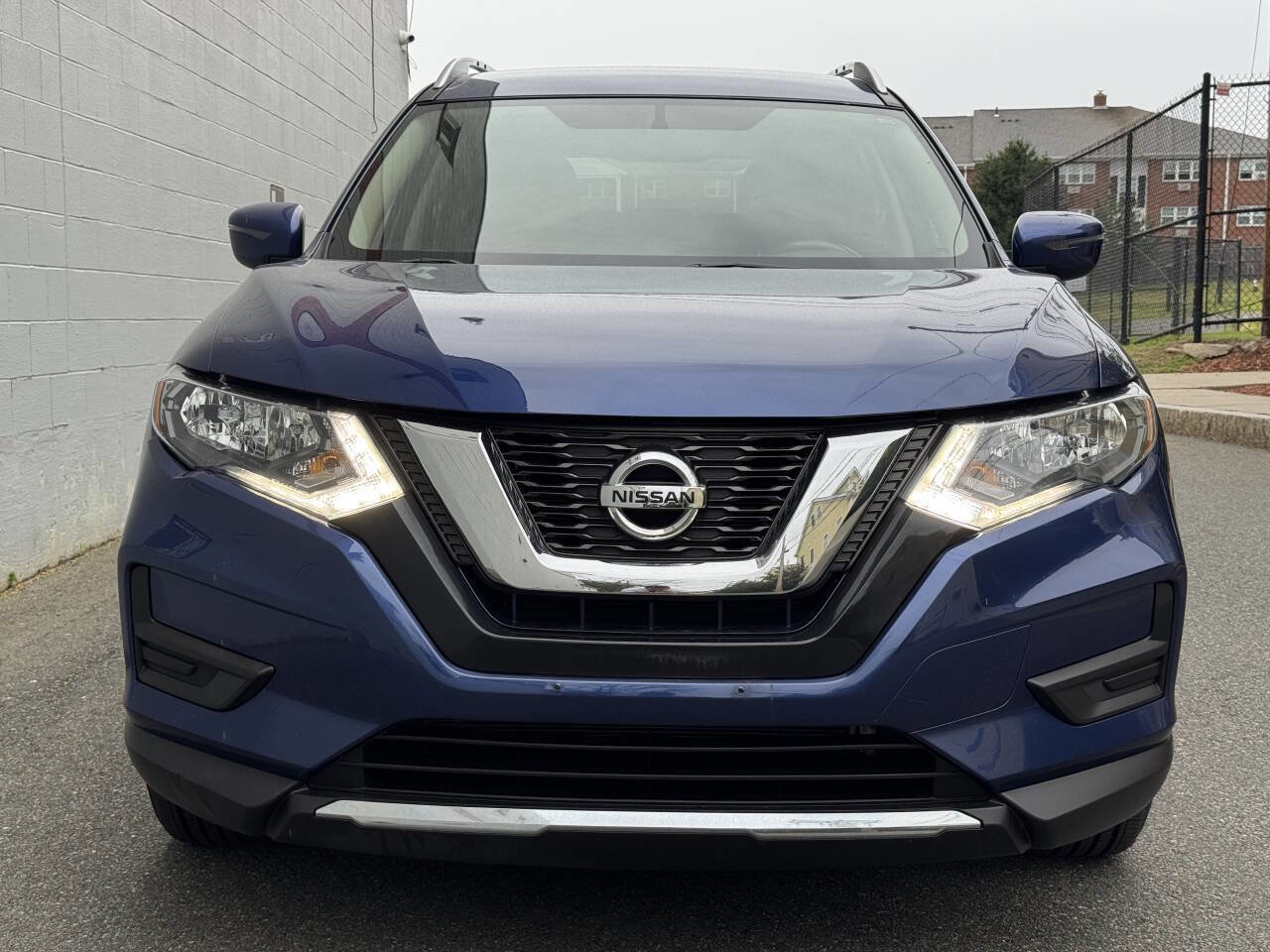 Used 2017 Nissan Rogue SV image 7