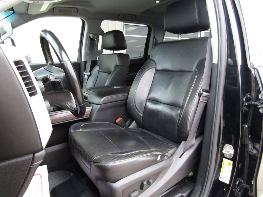 Used 2015 GMC Sierra 2500 SLT w/ Duramax Plus Package AWD/4WD image 20