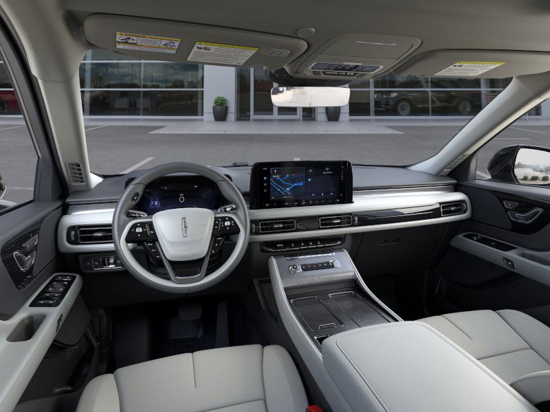 New 2025 Lincoln Aviator AWD image 9