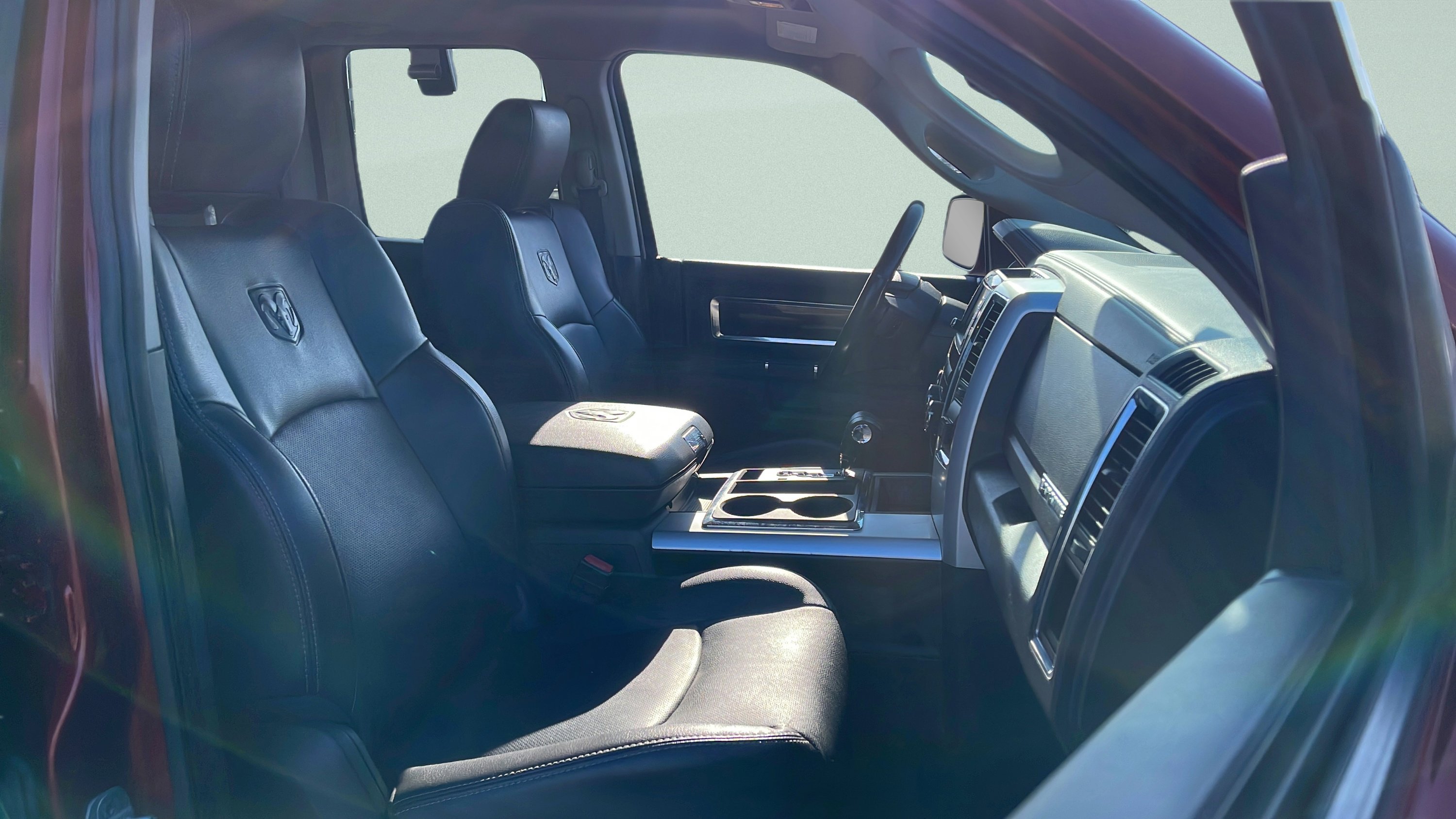 Used 2012 RAM 1500 Laramie image 23