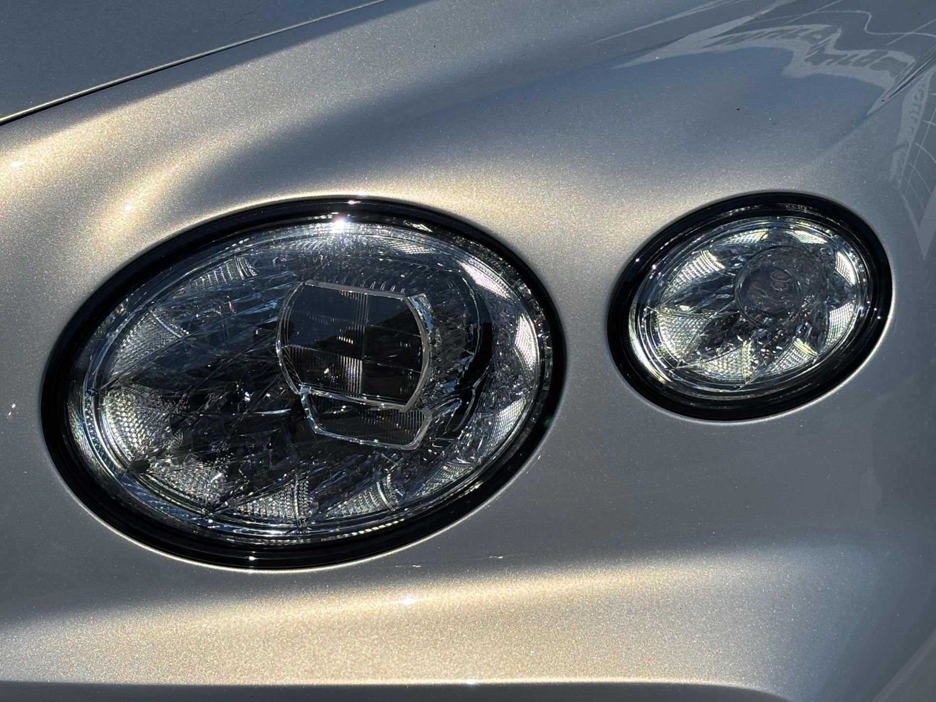 New 2025 Bentley Bentayga image 10