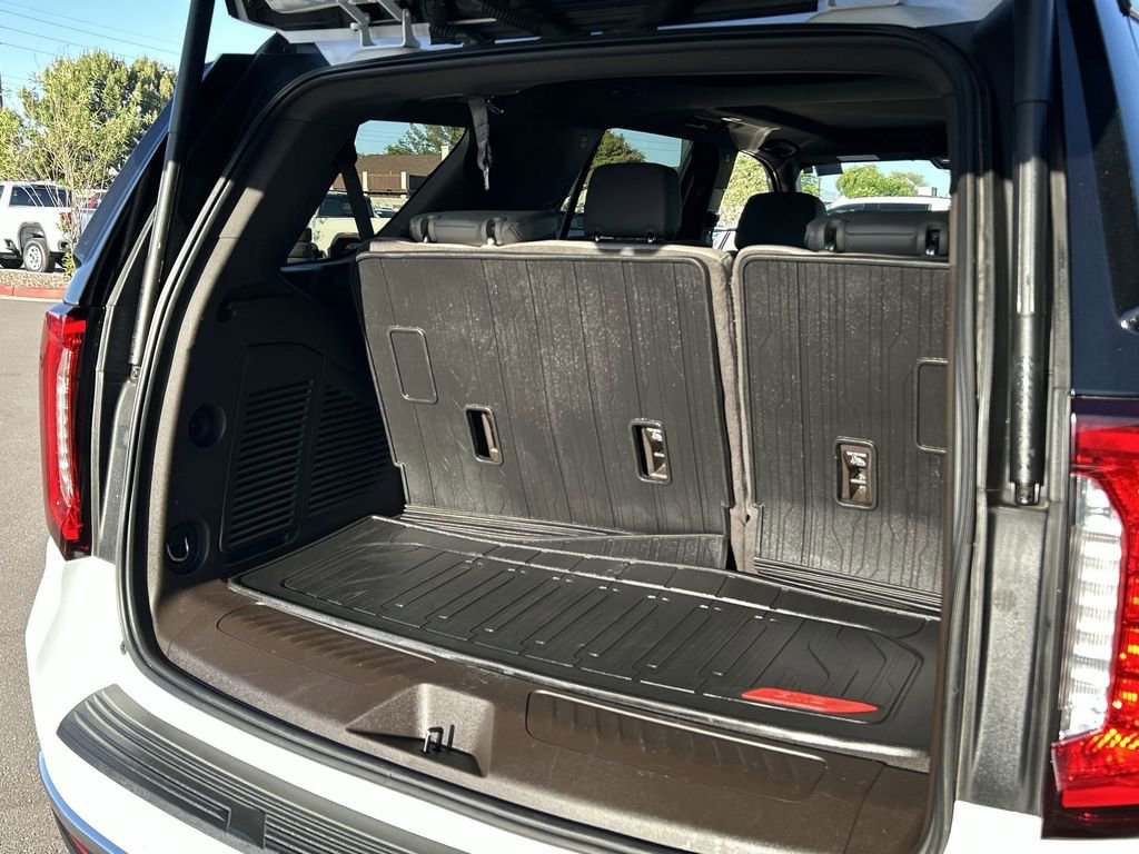 Used 2022 GMC Yukon SLT w/ SLT Premium Package image 27