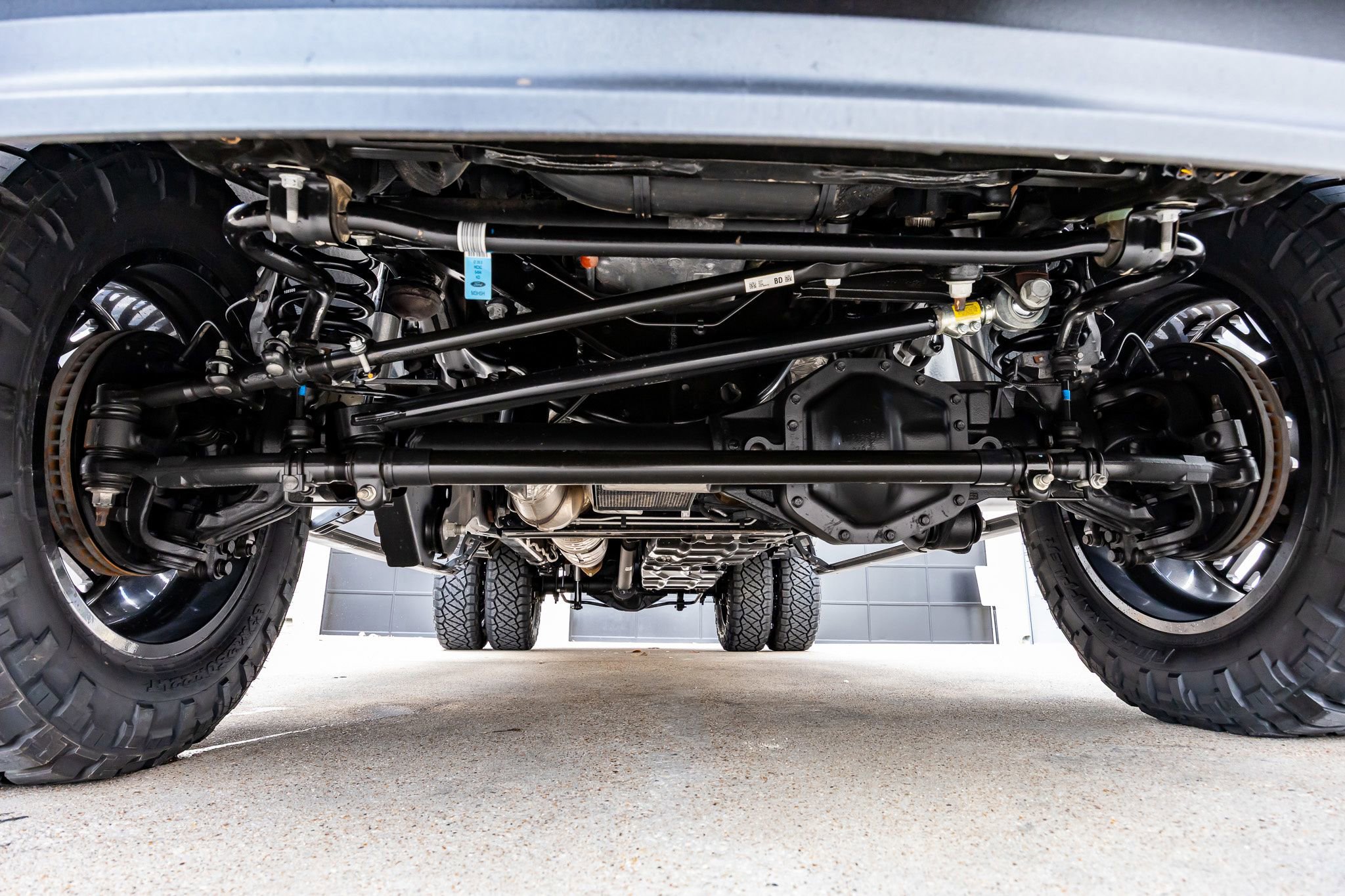 Used 2025 Ford F350 Platinum w/ Platinum Plus Package image 15