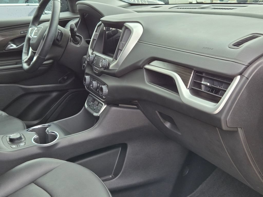 Used 2024 GMC Terrain SLT w/ Elevation Edition AWD/4WD image 17
