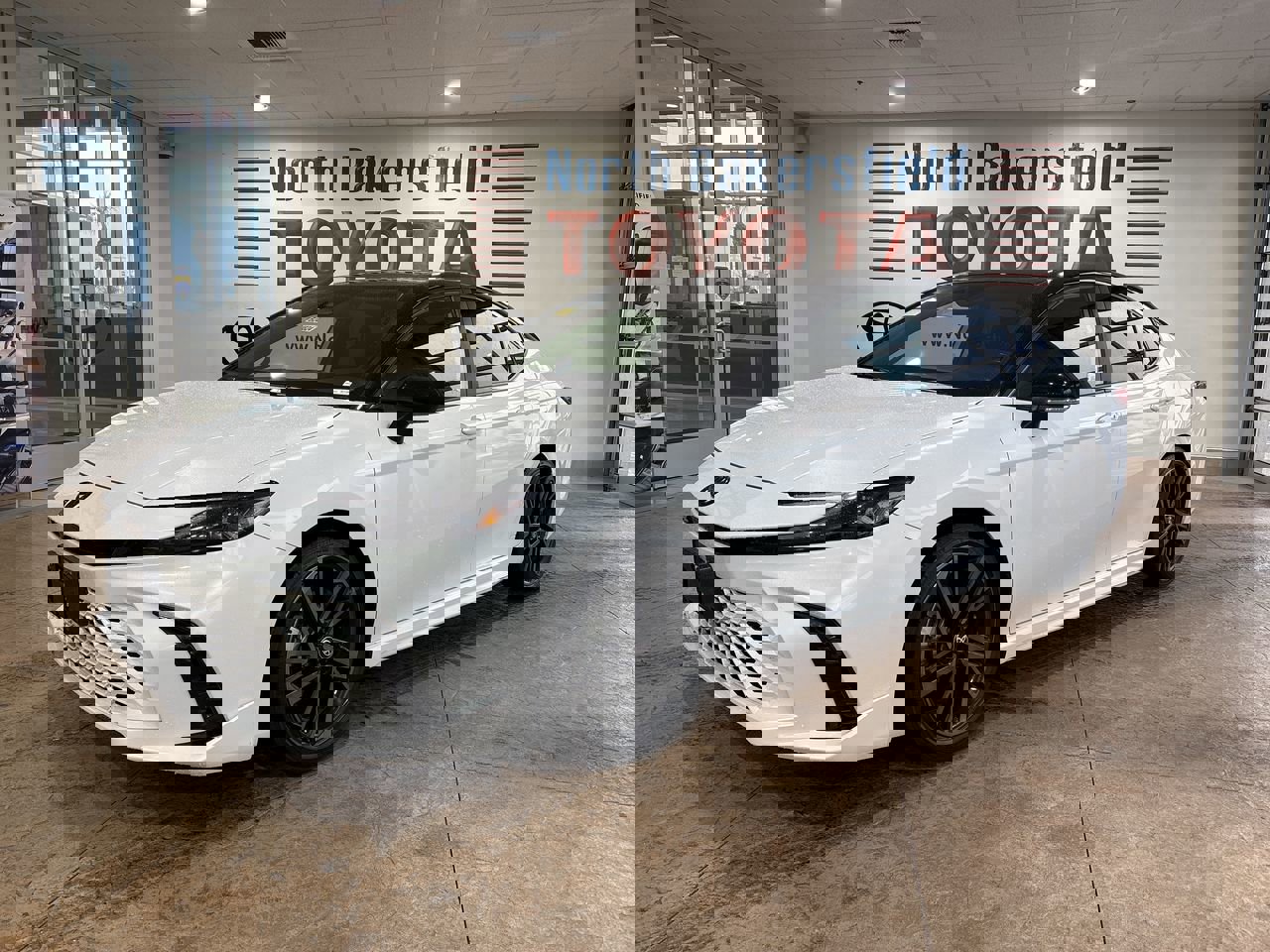 Used 2025 Toyota Camry XSE image 1