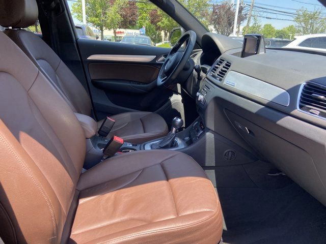 Used 2018 Audi Q3 2.0T Premium Plus w/ Premium Plus Package AWD/4WD image 27