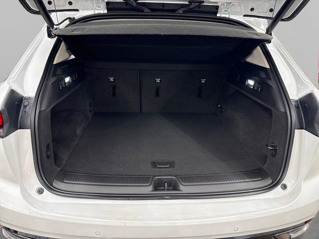 Used 2023 Buick Envision Essence w/ Technology Package I image 11