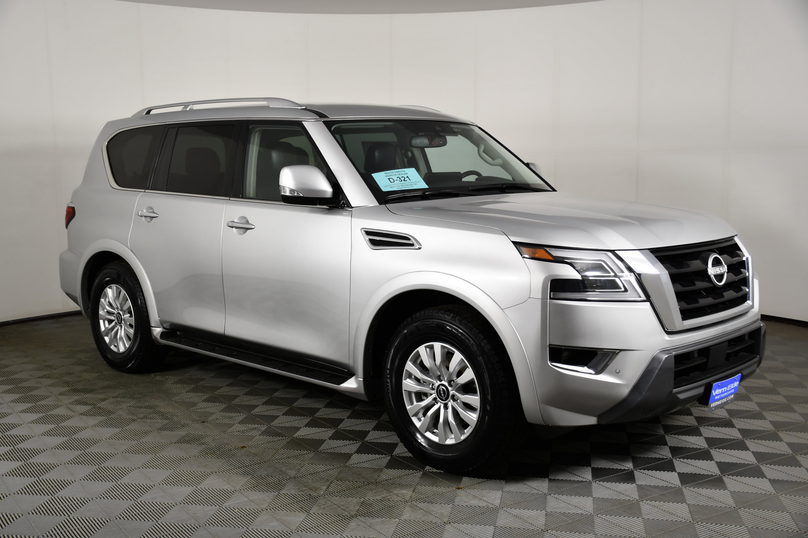 Used 2024 Nissan Armada SV image 4